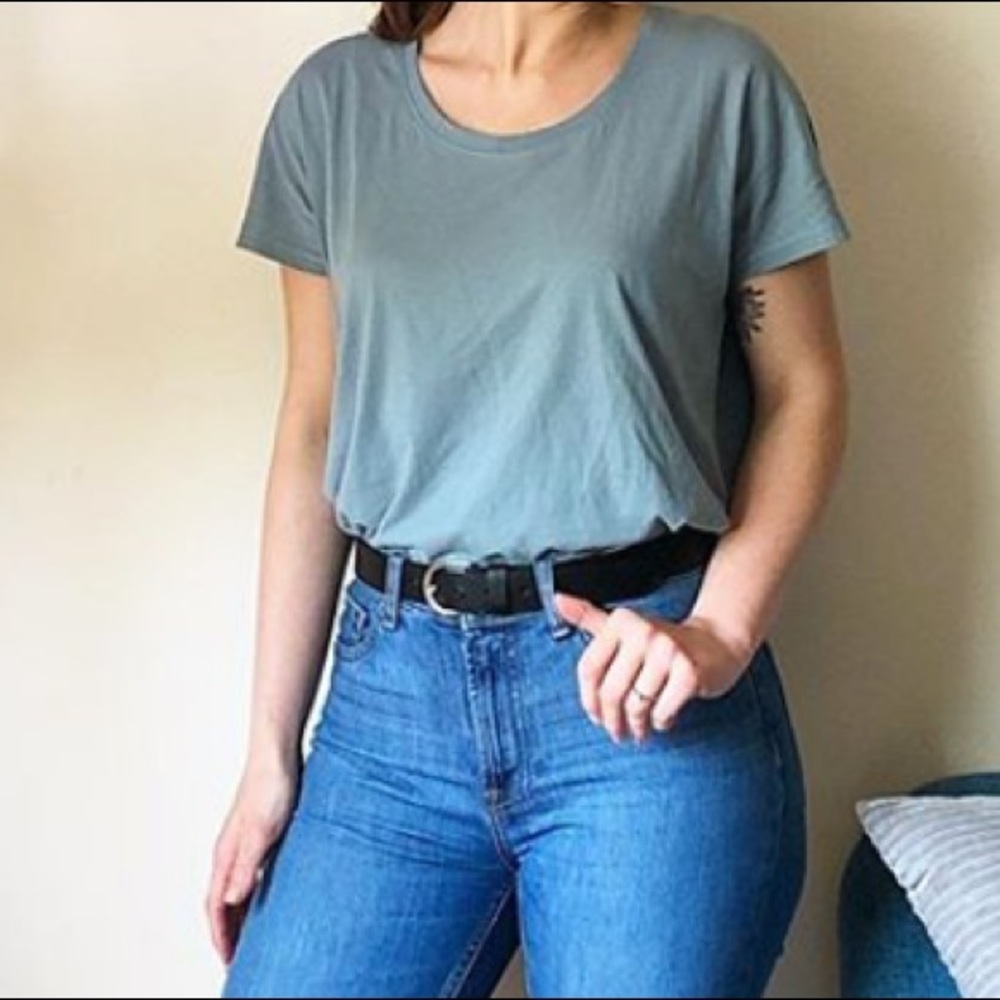 Pact t-shirt sz small